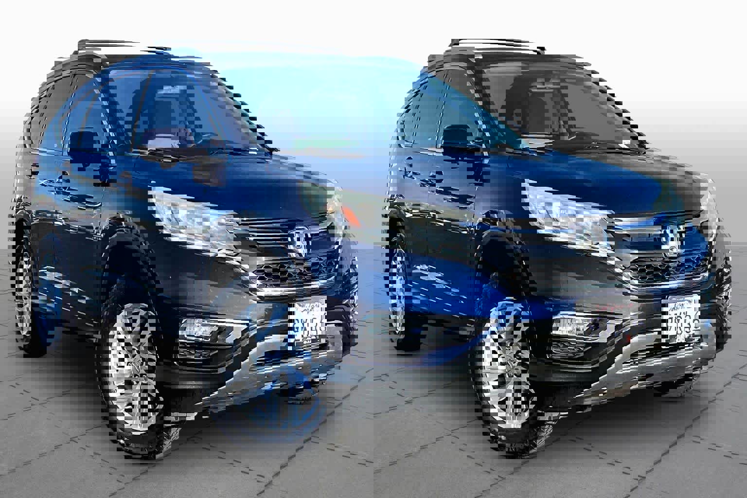 Used 2015 Honda CR-V EX image 2