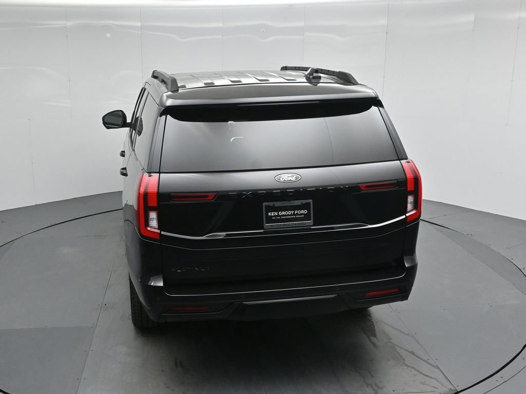 New 2026 Ford Expedition Platinum w/ Stealth Appearance Package AWD/4WD image 43