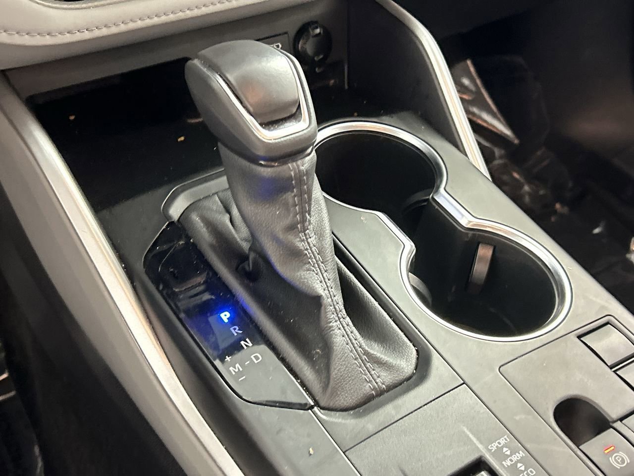 Used 2025 Toyota Highlander XLE image 17