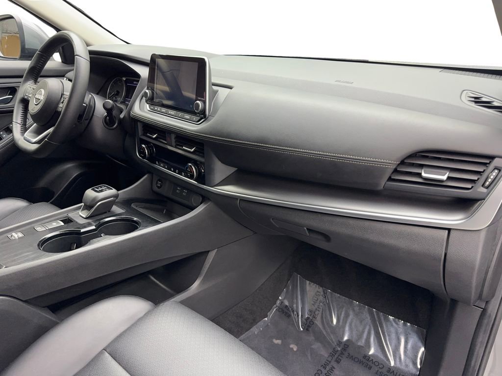 Used 2024 Nissan Rogue SV w/ SV Premium Package image 51