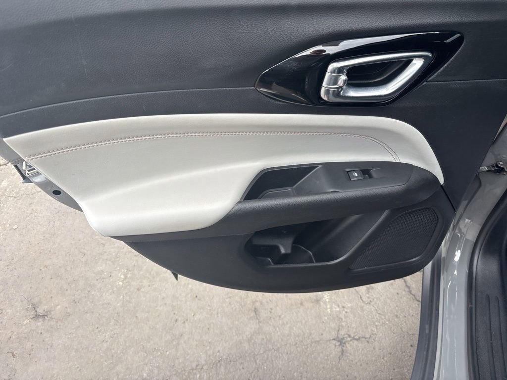 Certified 2022 Jeep Compass Limited image 24