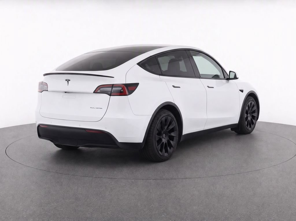 Used 2021 Tesla Model Y Long Range AWD/4WD image 4