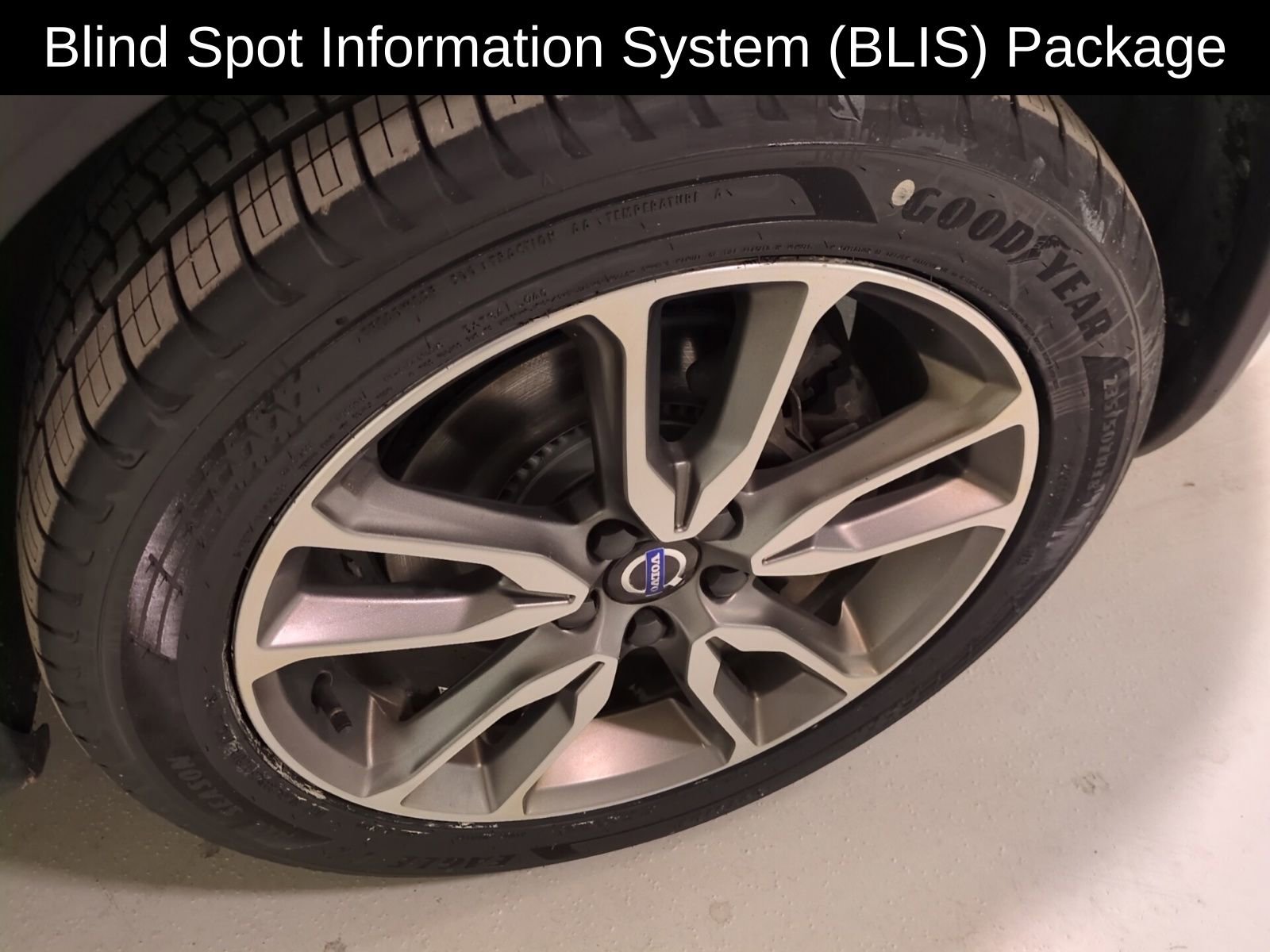 Used 2017 Volvo V60 T5 Cross Country Platinum w/ Climate Package image 2