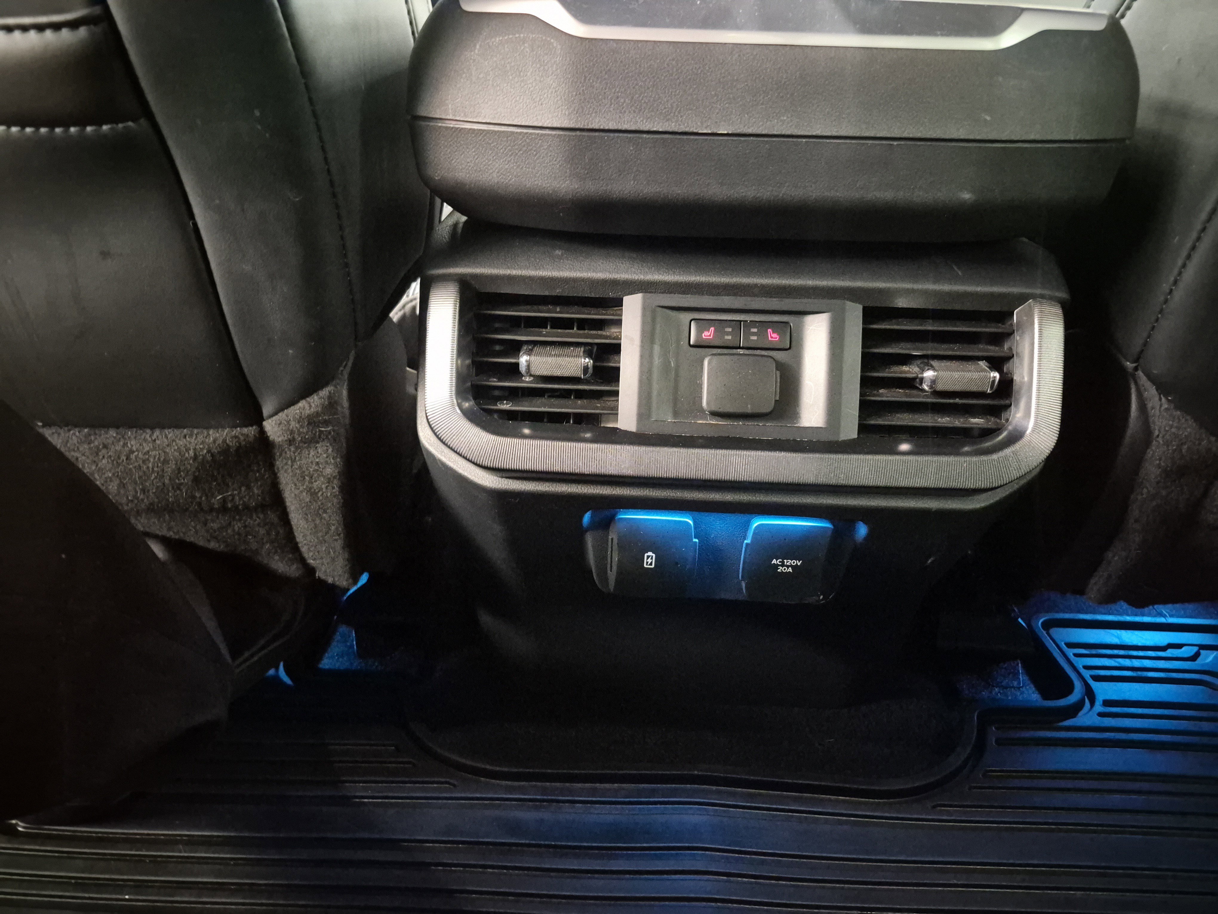 Certified 2025 Ford F150 Platinum AWD/4WD image 21