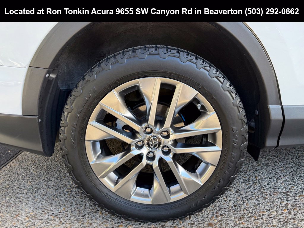 Used 2018 Toyota RAV4 LE w/ All Weather Liner Package AWD/4WD image 9
