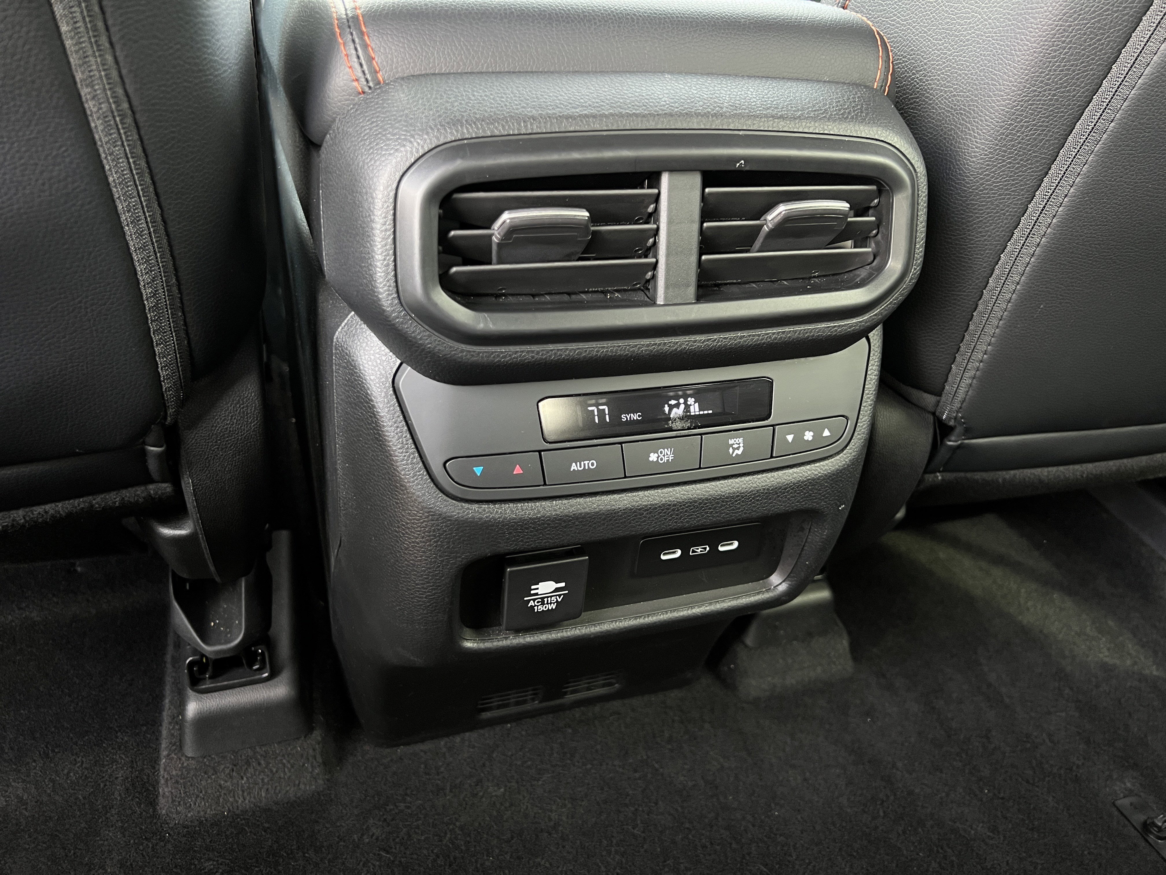 Used 2024 Honda Pilot TrailSport image 35
