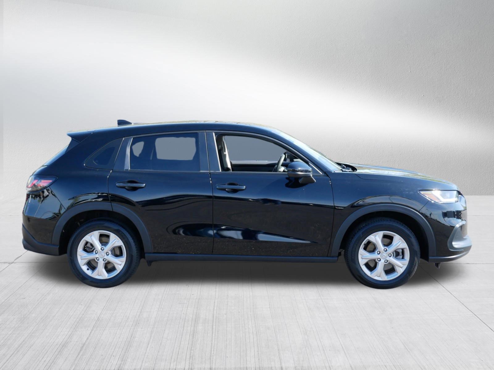 Used 2023 Honda HR-V LX image 8