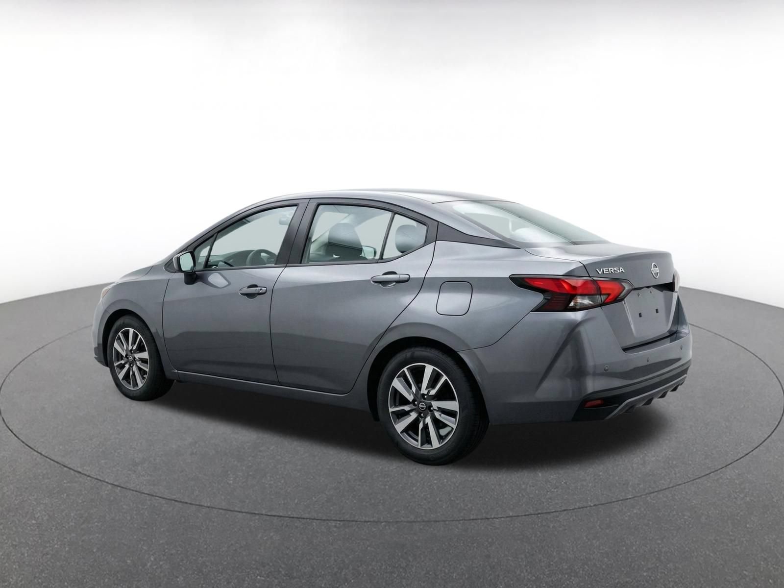 Used 2025 Nissan Versa SV FWD image 7