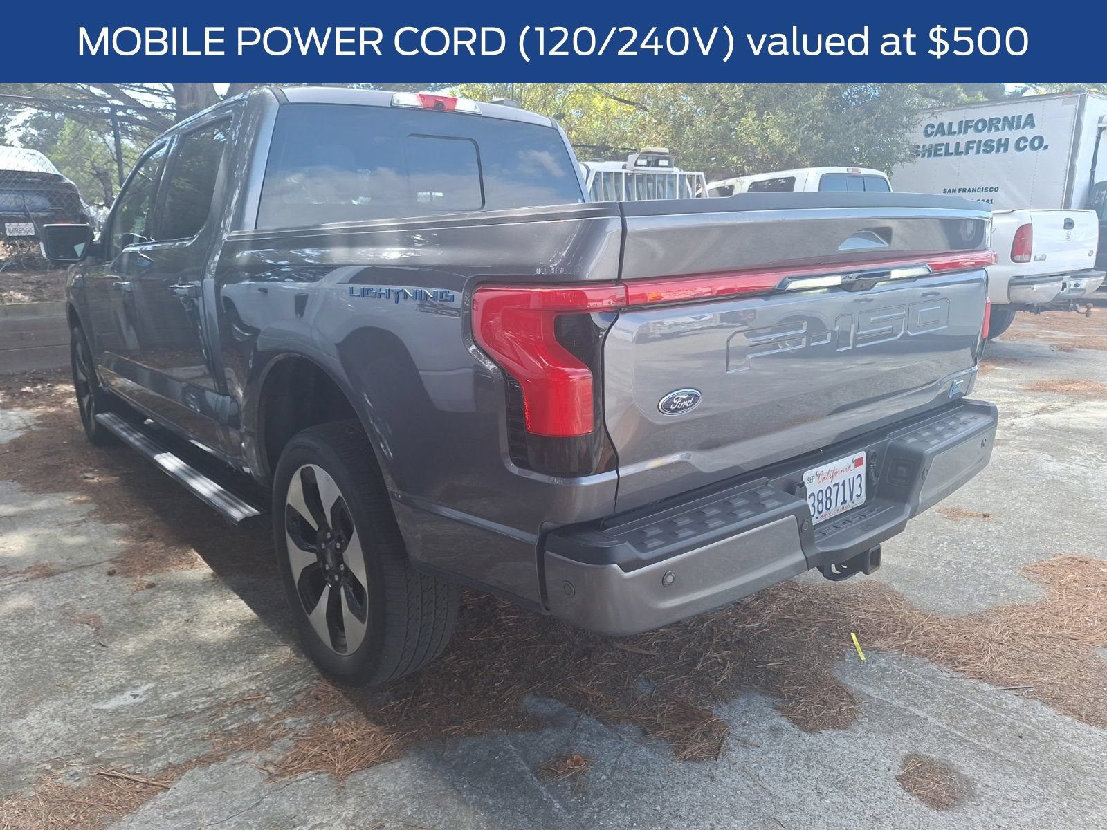 Used 2023 Ford F150 Lightning Platinum AWD/4WD image 6