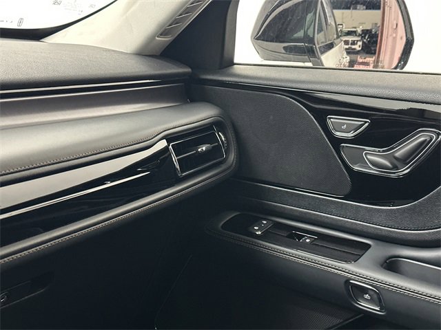 New 2026 Lincoln Aviator AWD image 31