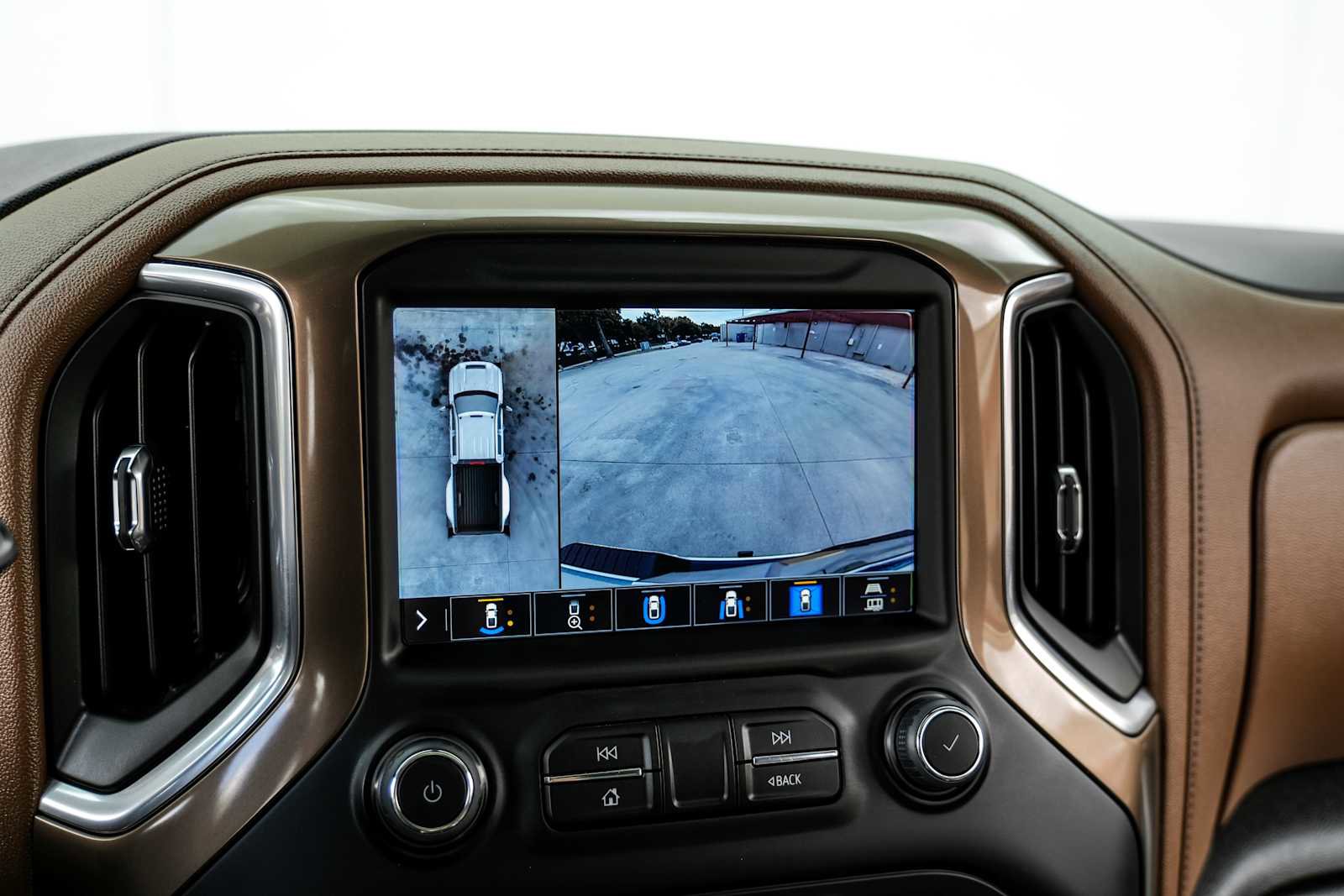 Used 2022 Chevrolet Silverado 3500 High Country AWD/4WD image 23