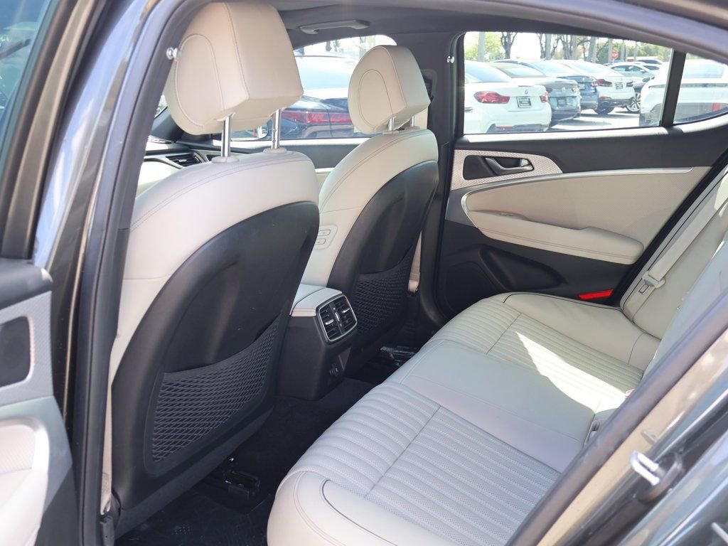 Used 2023 Genesis G70 2.0T w/ Sport Prestige Package image 36