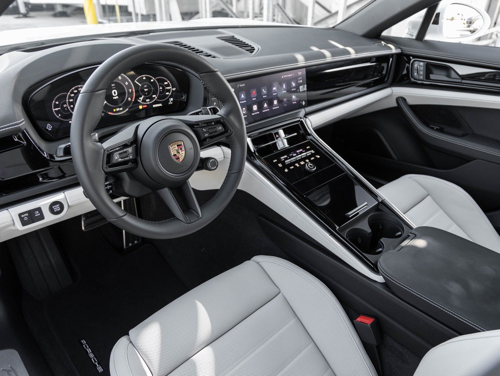 New 2026 Porsche Panamera 4 AWD/4WD image 4