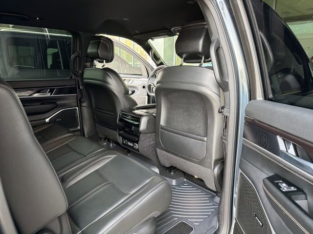 Used 2023 Jeep Wagoneer 2WD image 19