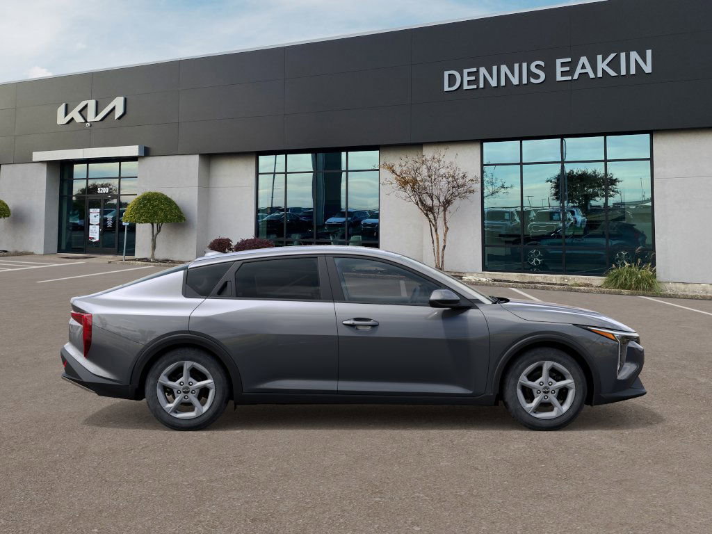 New 2025 Kia K4 LXS image 7