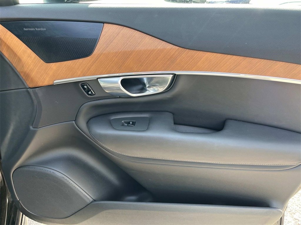 Used 2023 Volvo XC90 B6 Plus w/ Protection Package Premier image 24