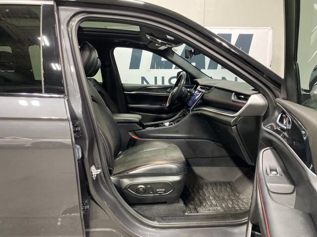 Used 2022 Jeep Grand Cherokee Trailhawk w/ Luxury Tech Group III AWD/4WD image 31