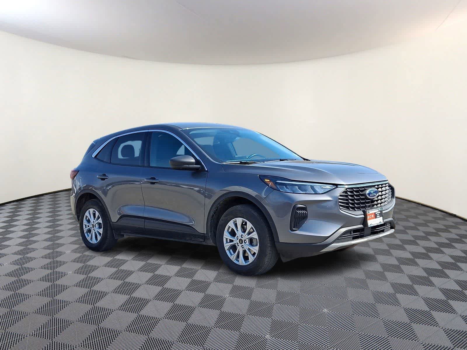 Used 2024 Ford Escape Active AWD/4WD image 4