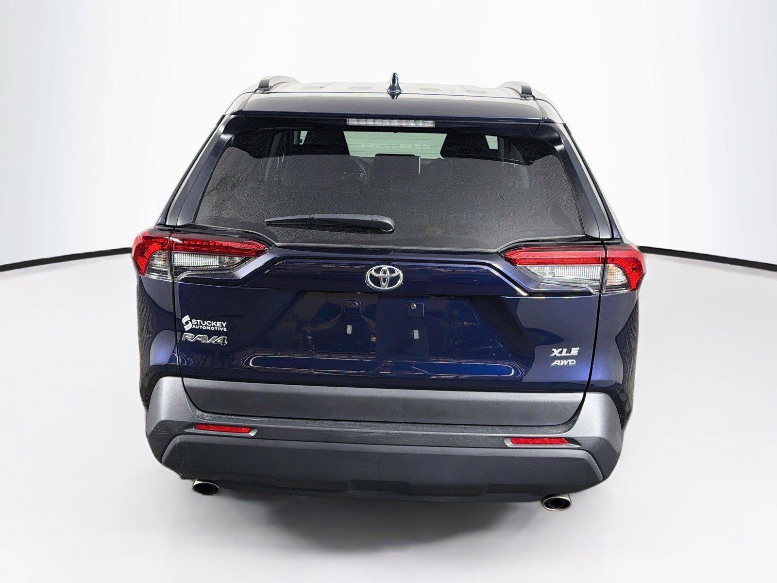 Used 2025 Toyota RAV4 XLE AWD/4WD image 10