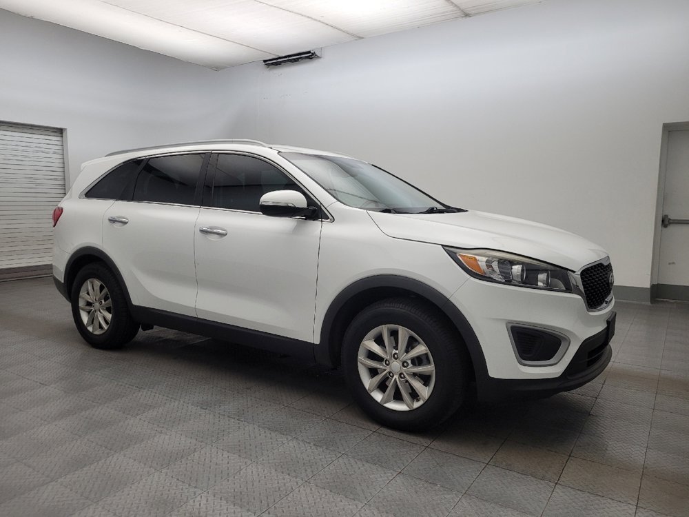 Used 2018 Kia Sorento LX image 11