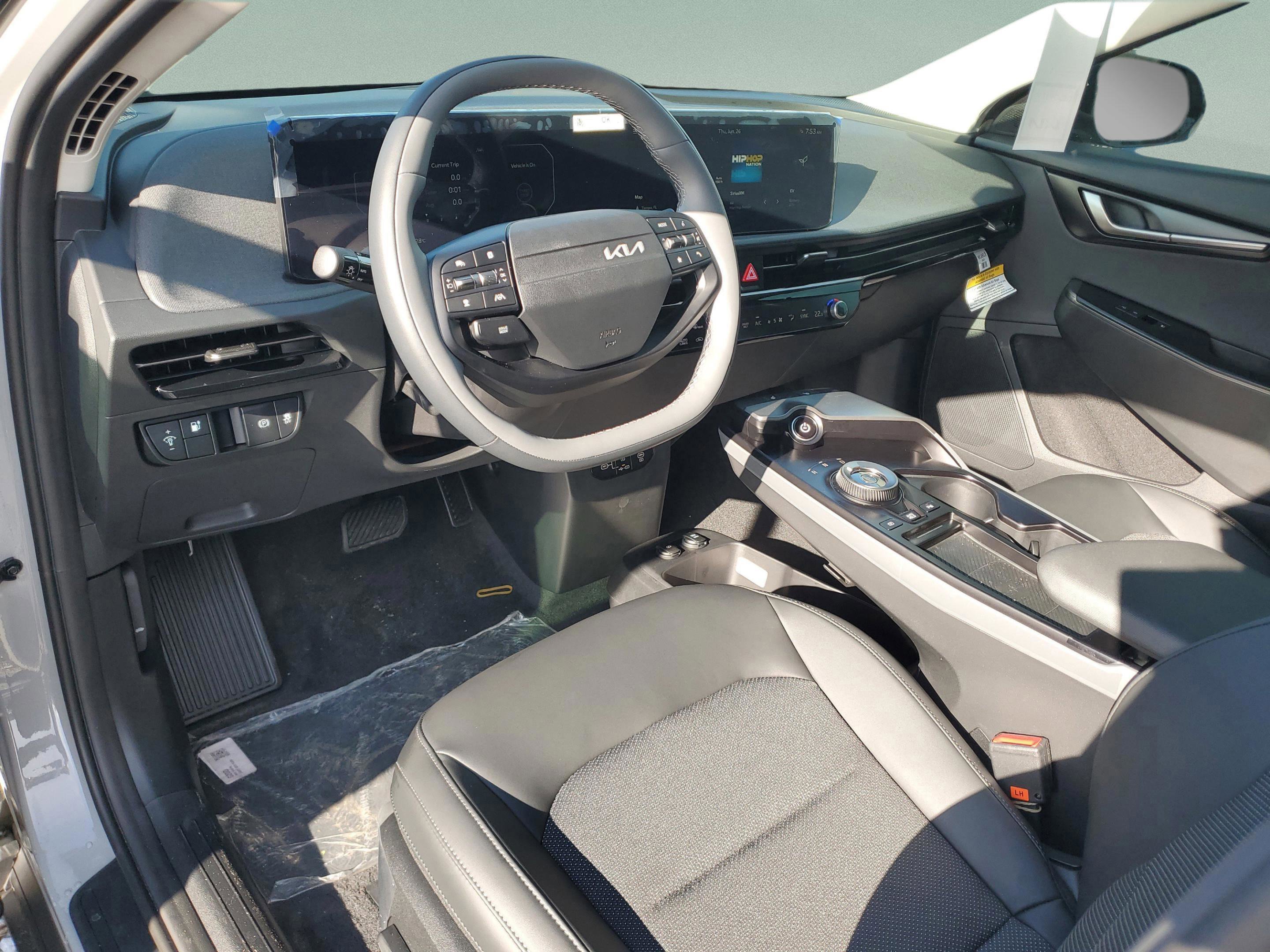 New 2025 Kia EV6 Light w/ Light LR Technology Package image 21