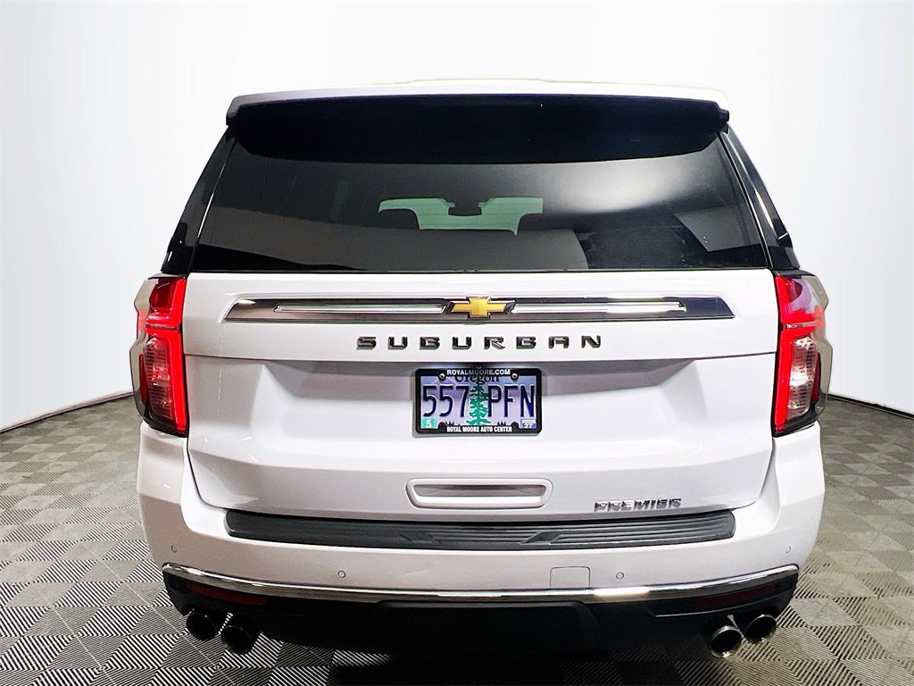 Used 2023 Chevrolet Suburban Premier image 7