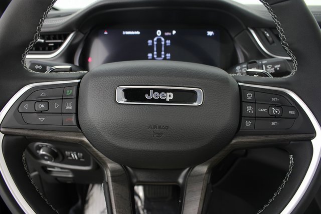 New 2025 Jeep Grand Cherokee L Limited w/ Black Appearance Package image 13