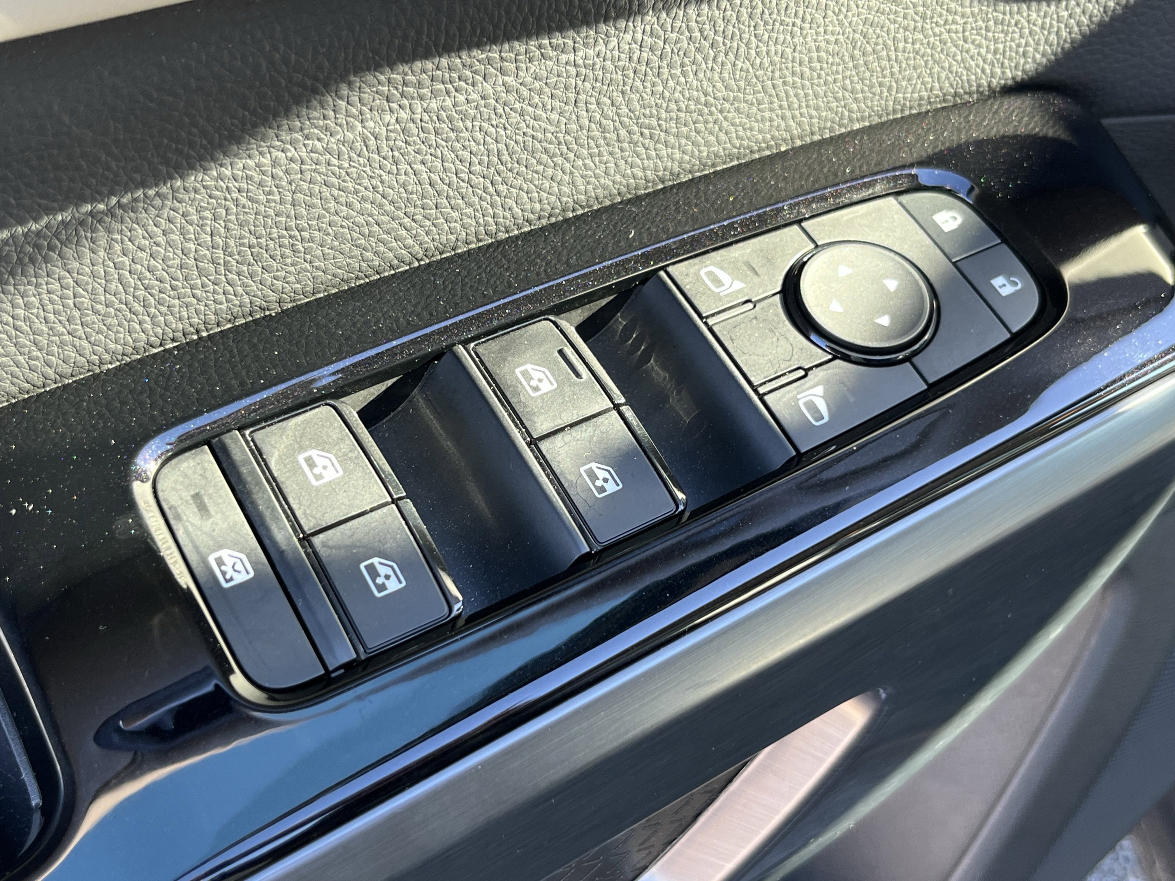 Used 2023 Nissan Pathfinder SL image 19