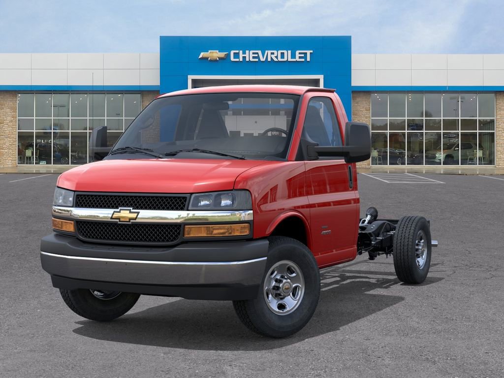New 2026 Chevrolet Express 3500 image 6