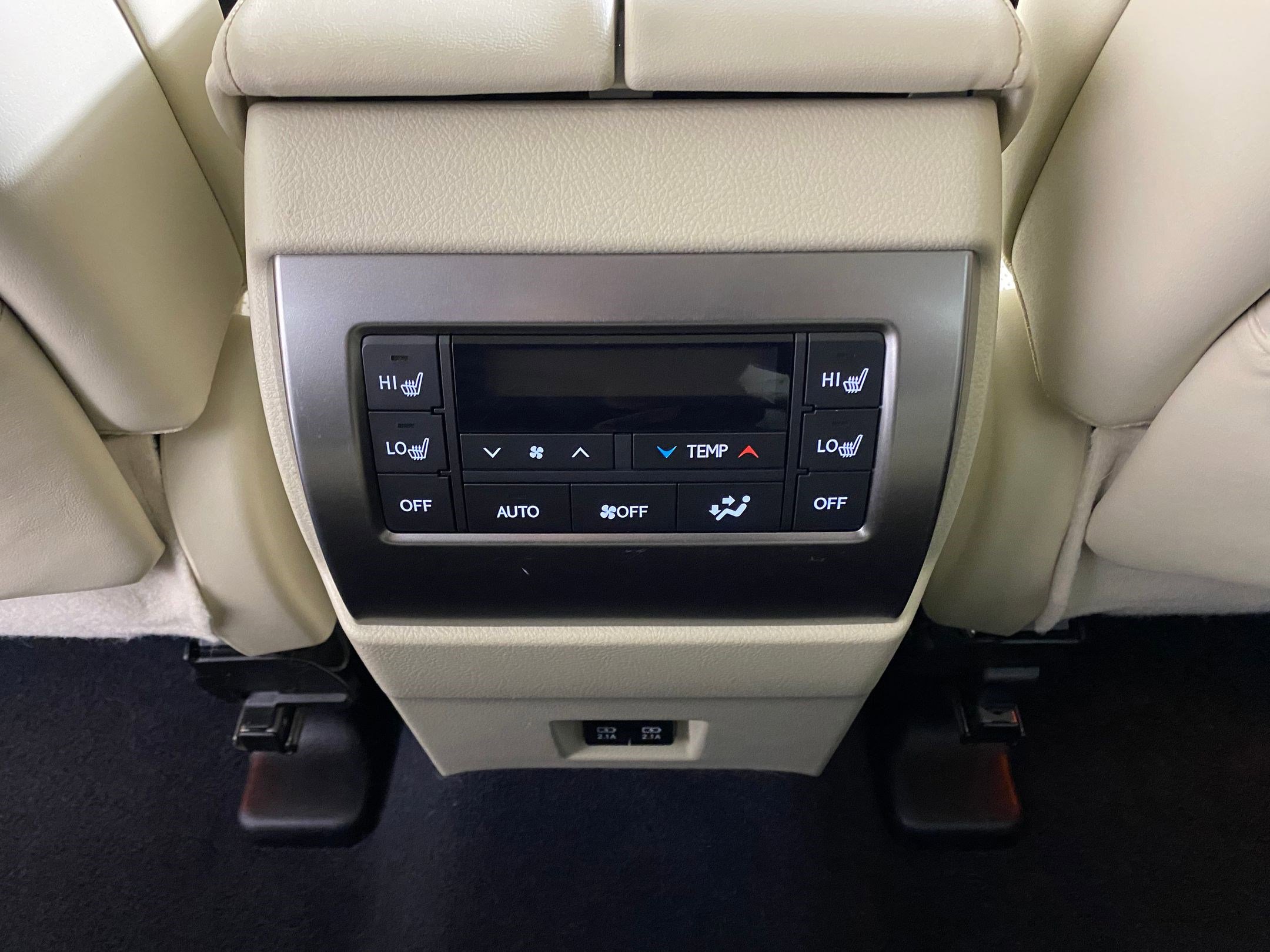 Used 2023 Lexus GX 460 Luxury w/ Off Road Package image 30