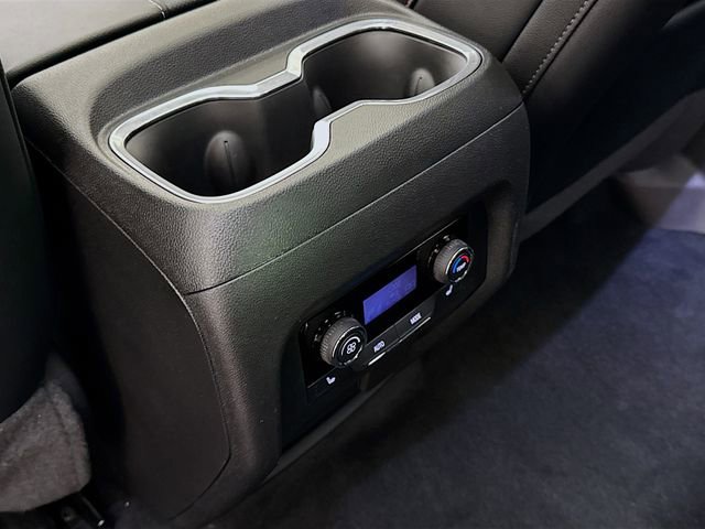 Used 2024 Chevrolet Traverse RS image 28