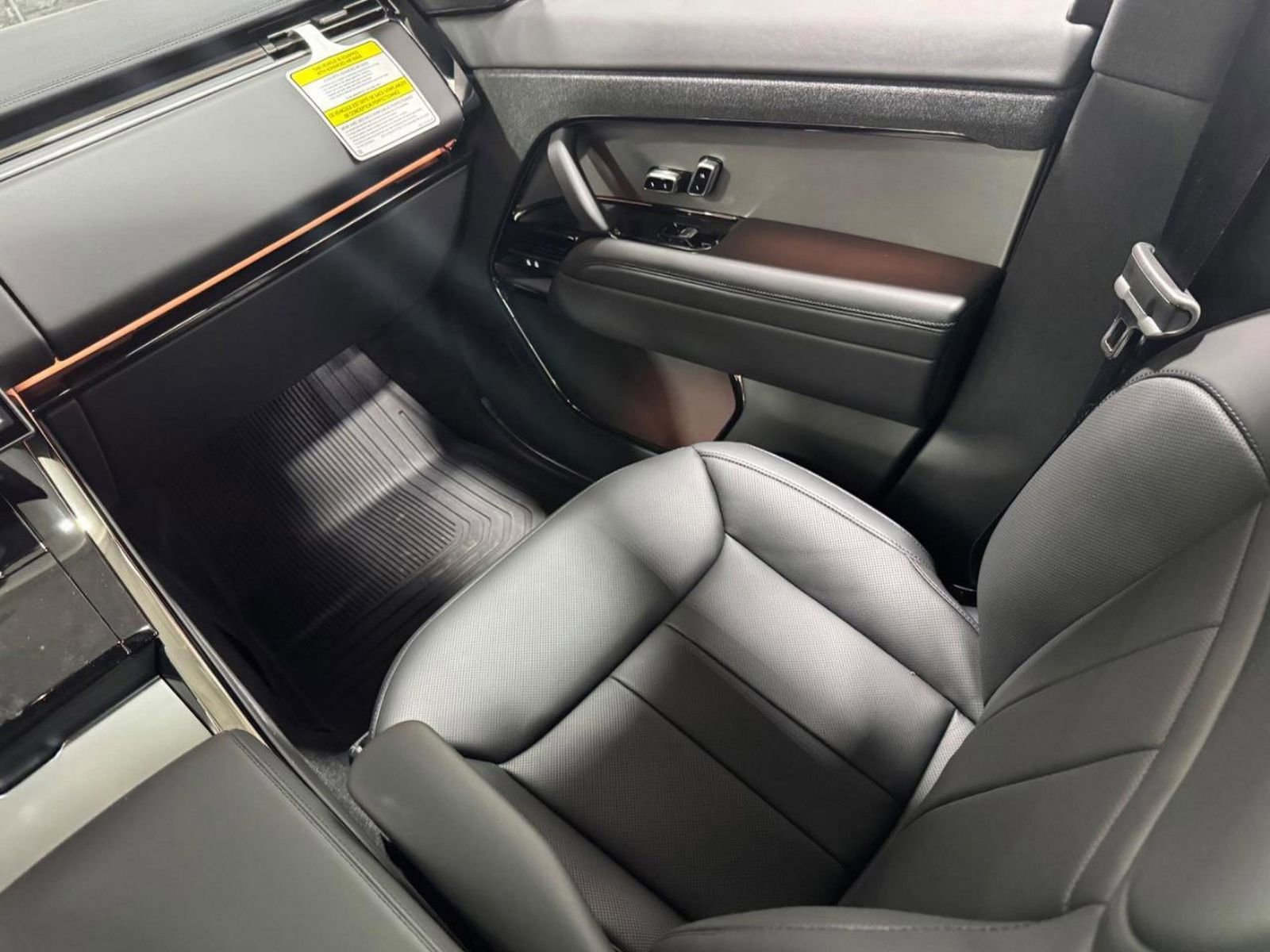 New 2026 Land Rover Range Rover Sport SE image 16