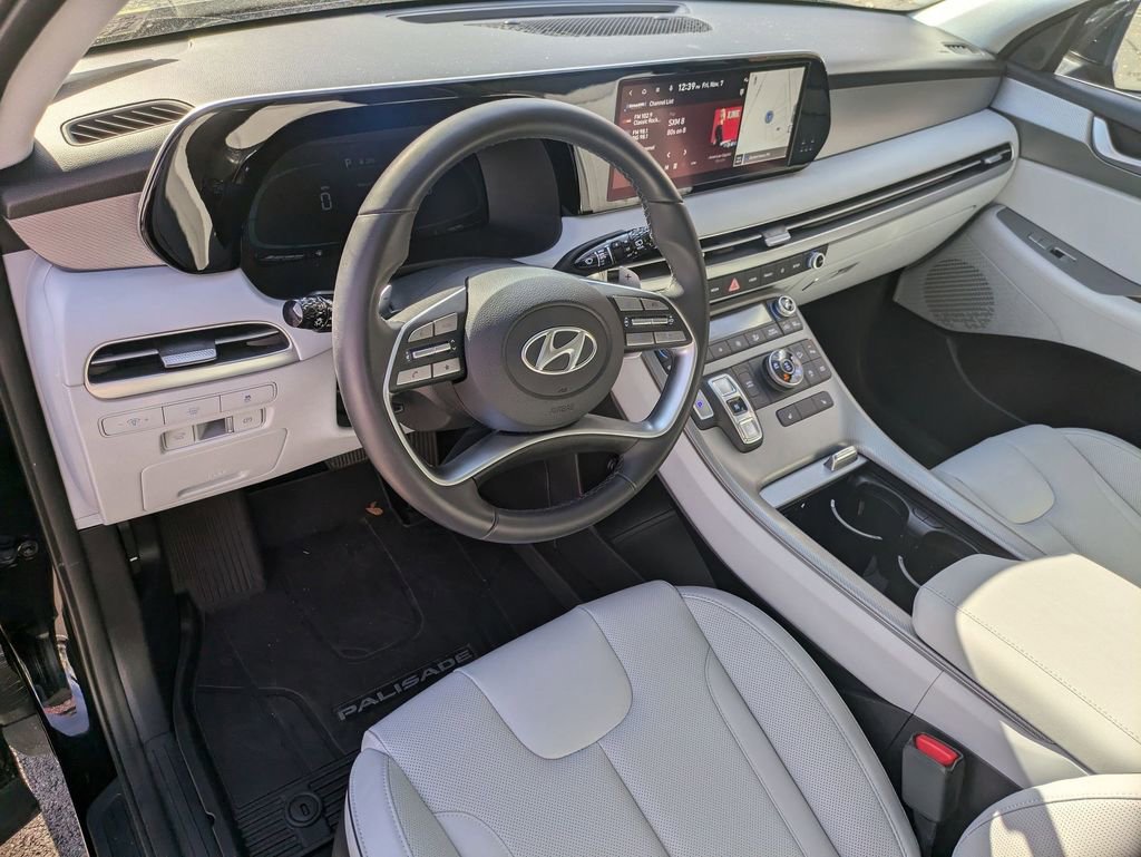 Certified 2024 Hyundai Palisade SEL image 11