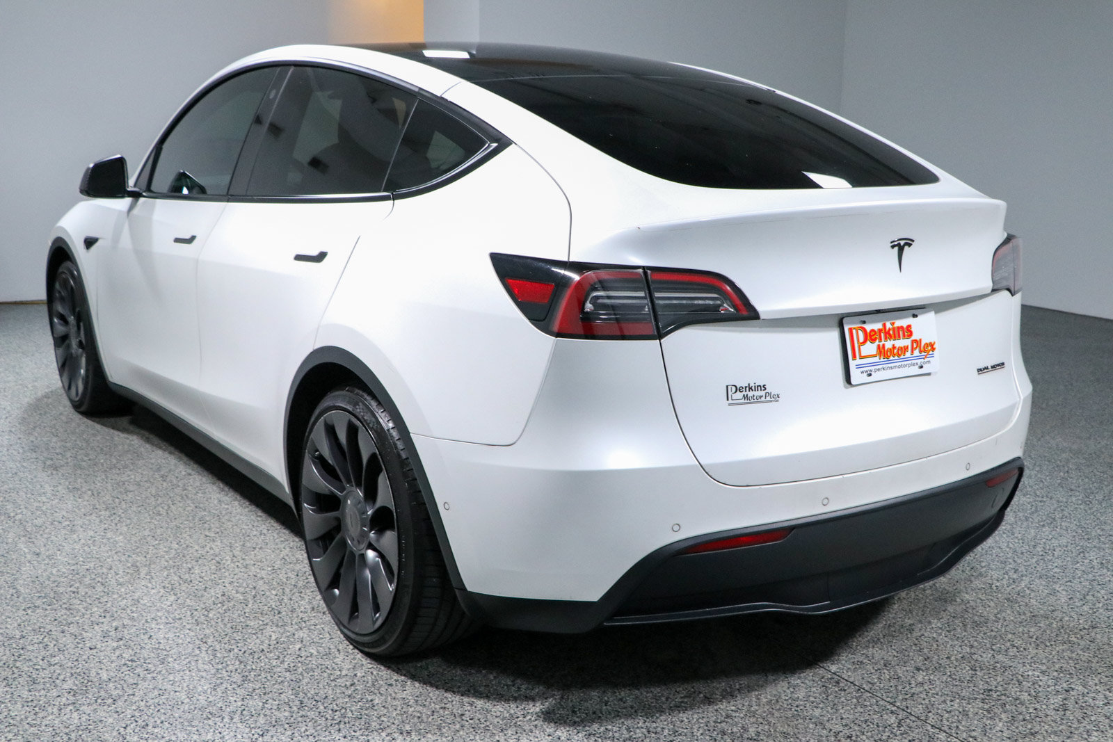 Used 2022 Tesla Model Y Performance AWD/4WD image 9