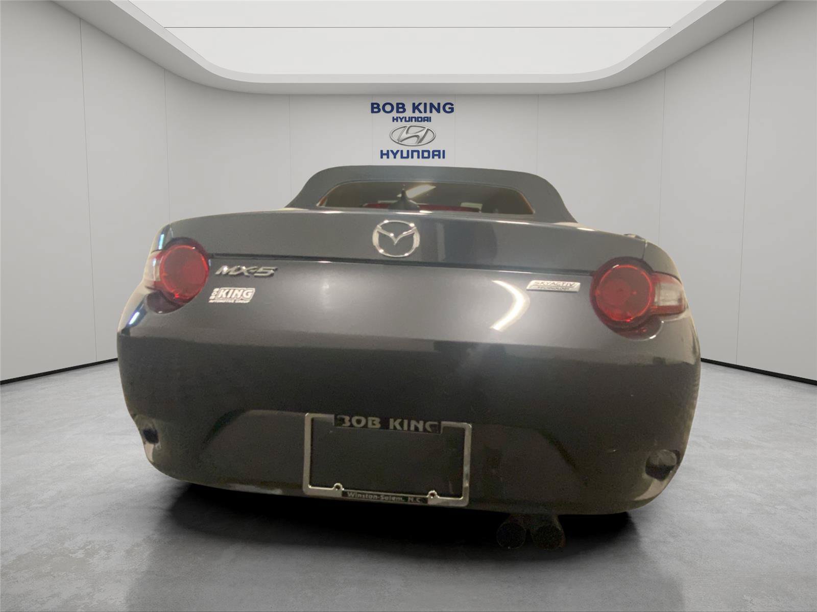 Used 2016 MAZDA MX-5 Miata Grand Touring RWD image 4
