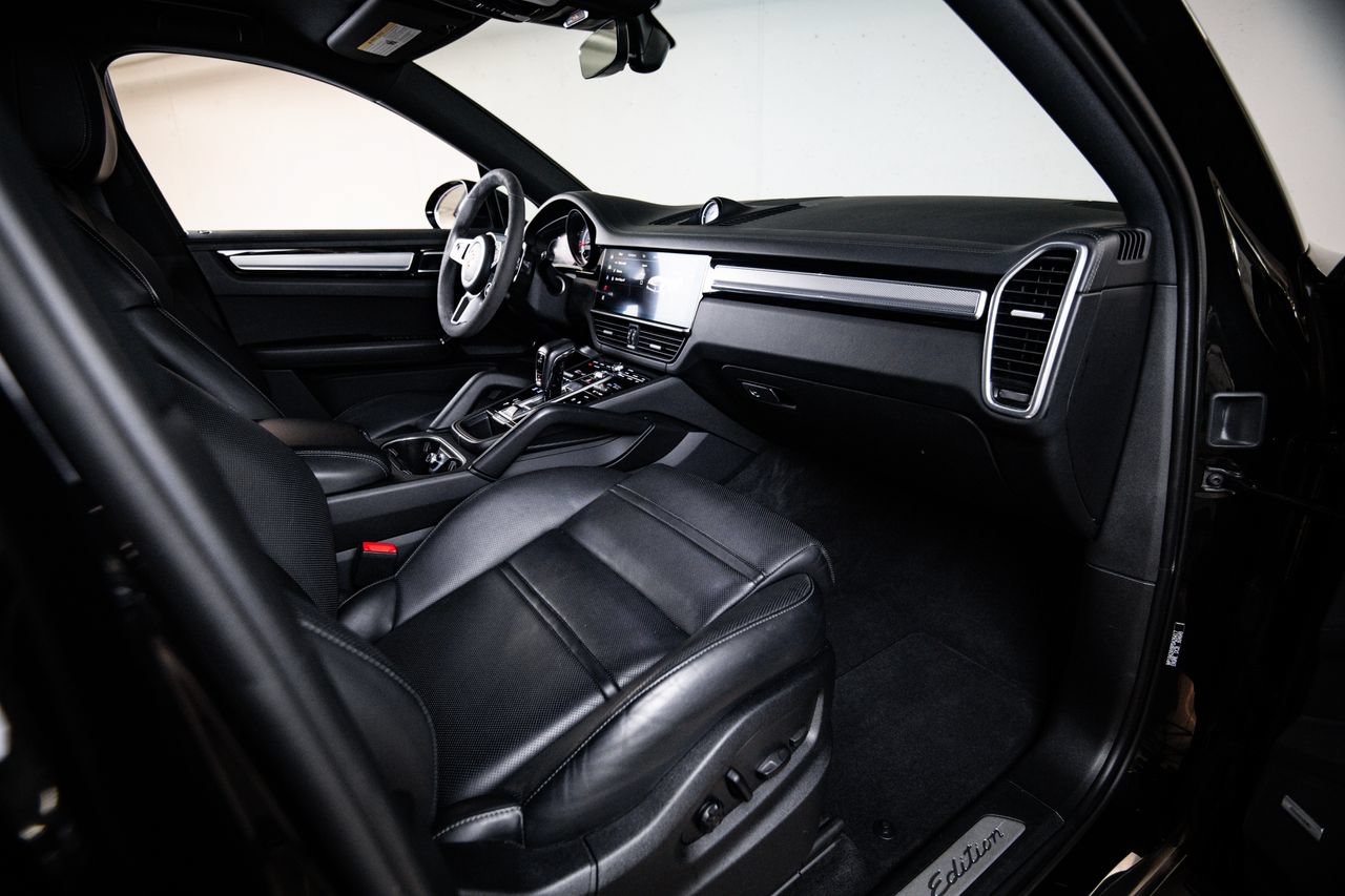 Certified 2023 Porsche Cayenne Platinum Edition AWD/4WD image 28