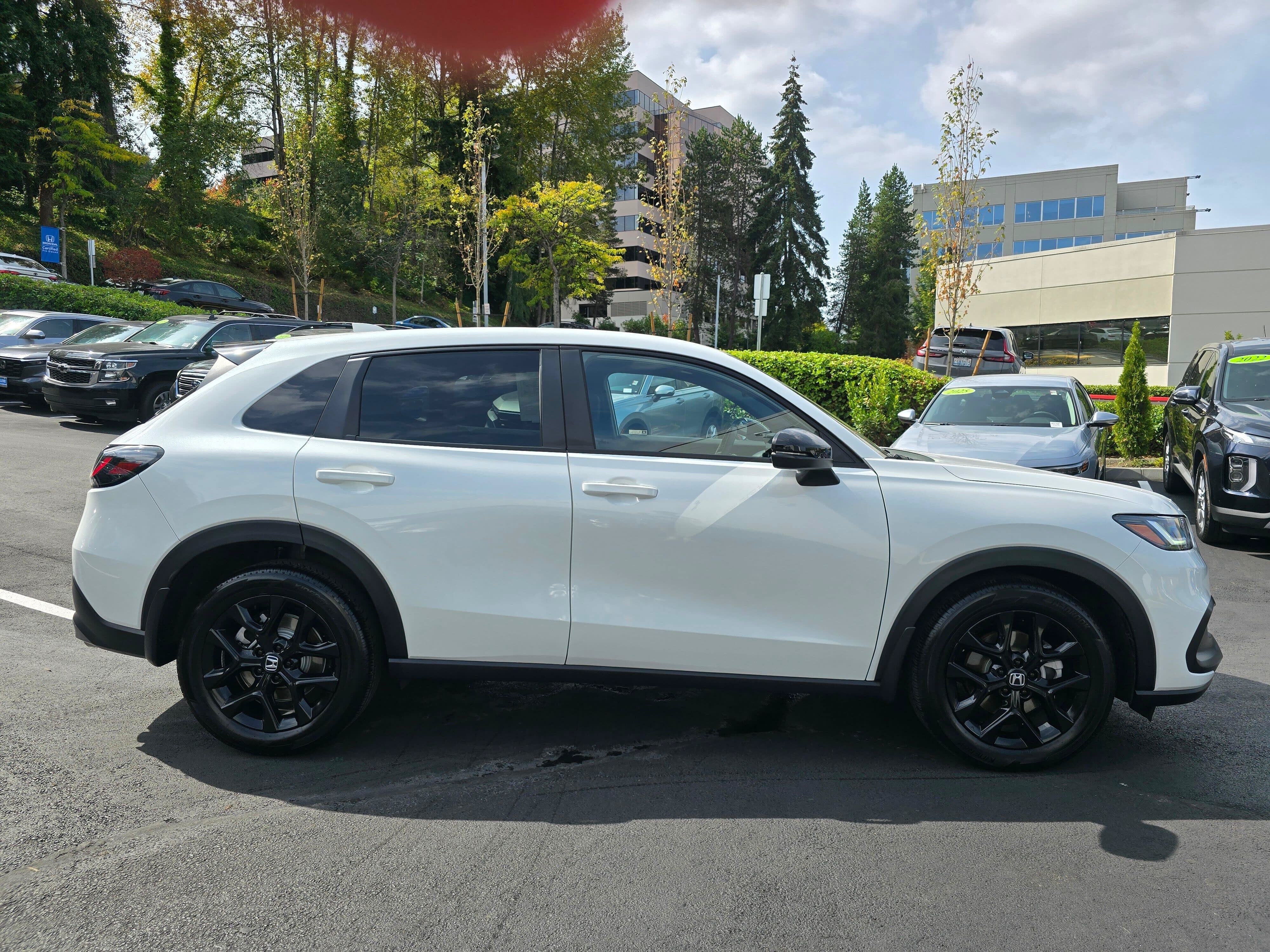 Used 2024 Honda HR-V Sport image 4