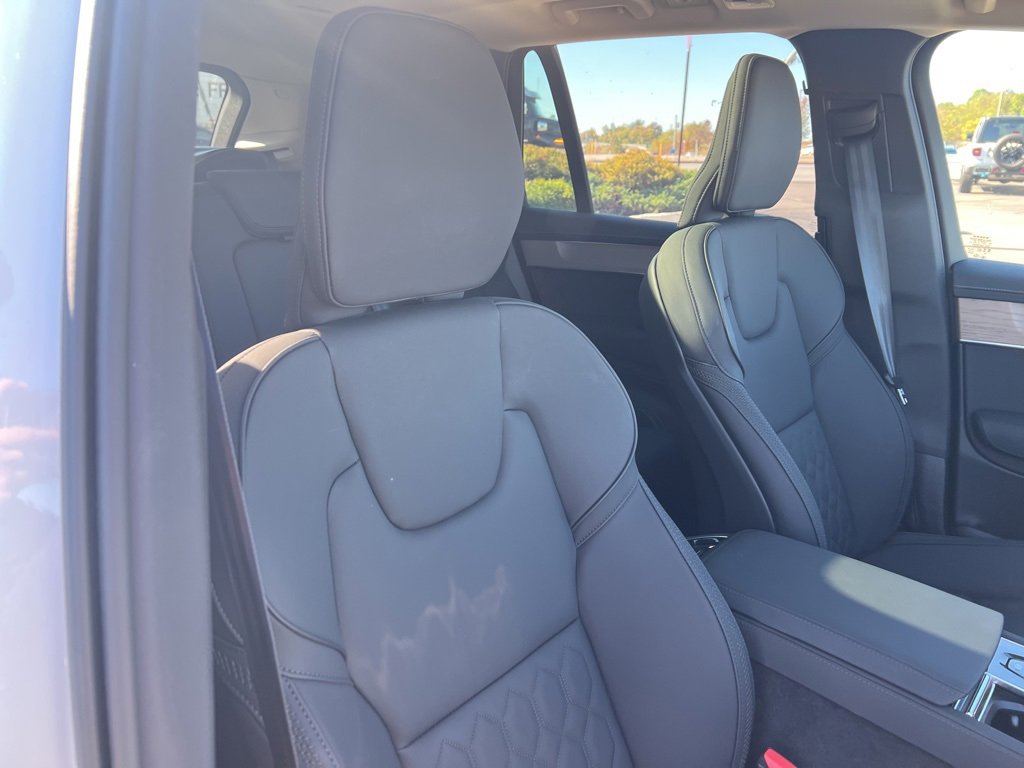 Certified 2025 Volvo XC90 B5 Plus image 37