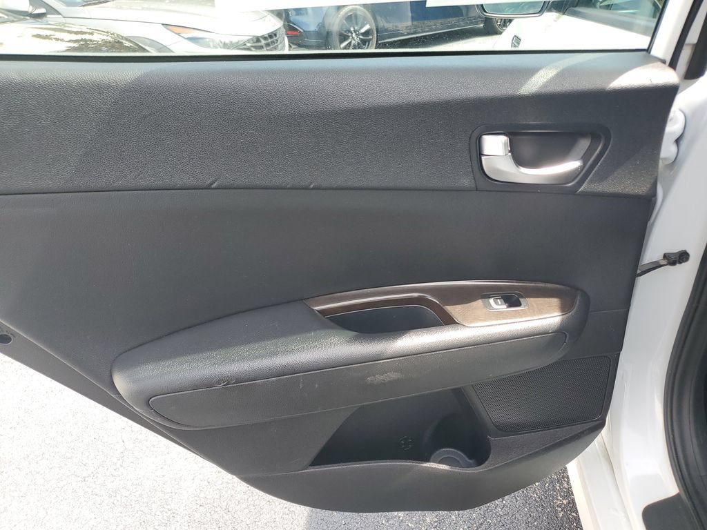 Used 2018 Kia Optima EX w/ Technology Package FWD image 11