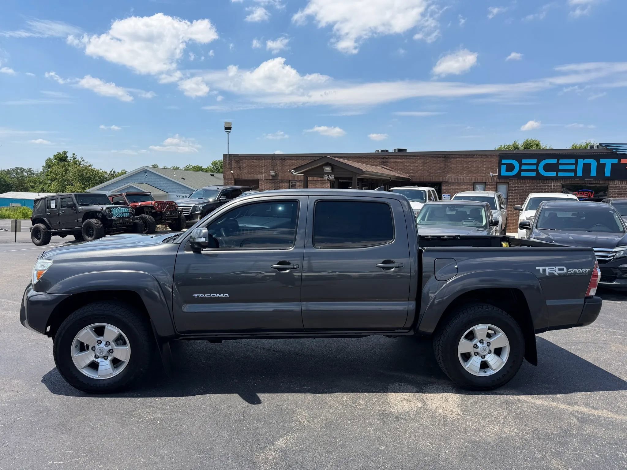 Used 2015 Toyota Tacoma 4x4 Double Cab w/ TRD Sport Package image 6