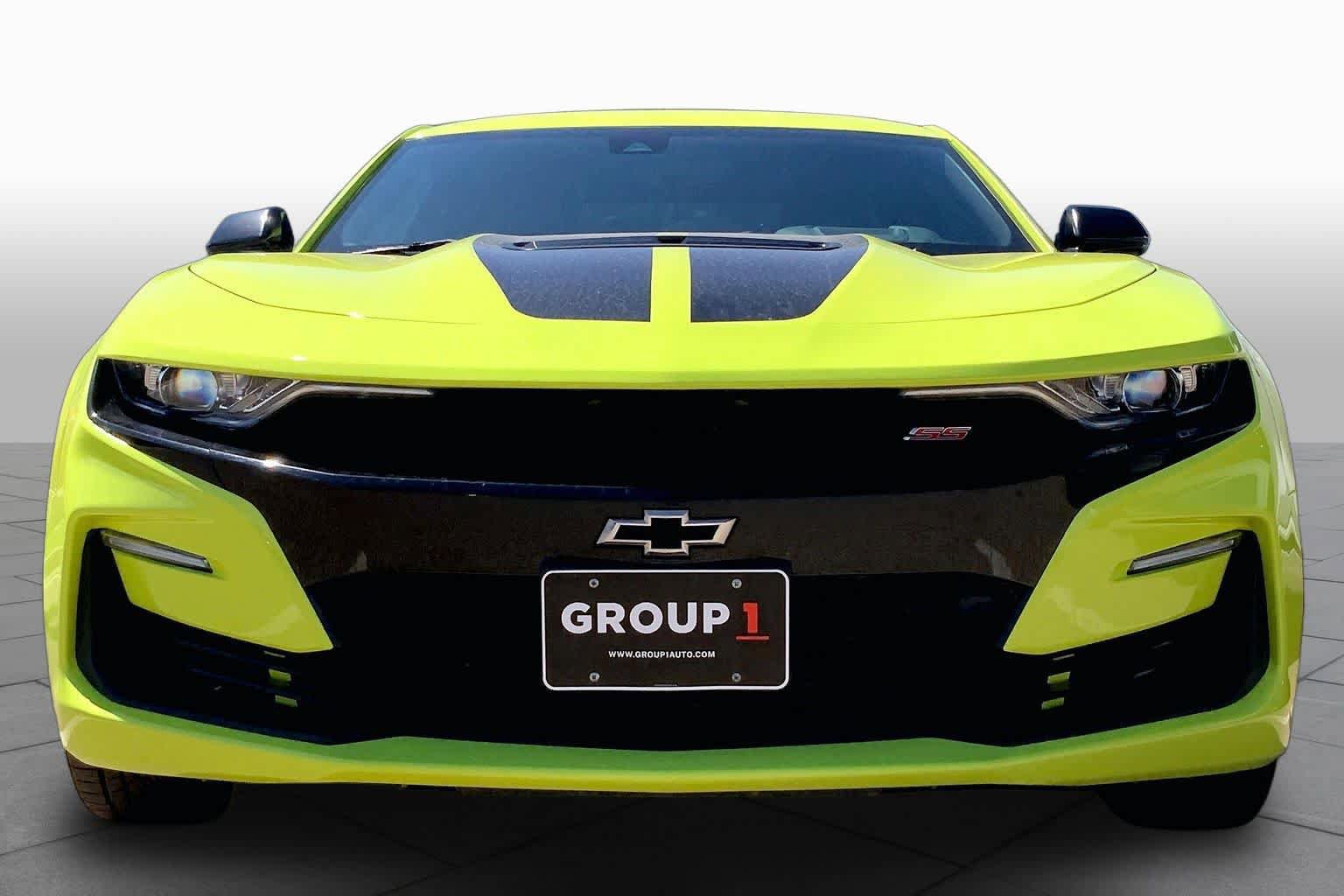 Used 2019 Chevrolet Camaro SS RWD image 3