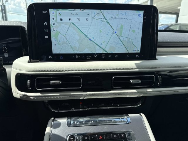 New 2026 Lincoln Aviator 2WD w/ Jet Appearance Package image 23