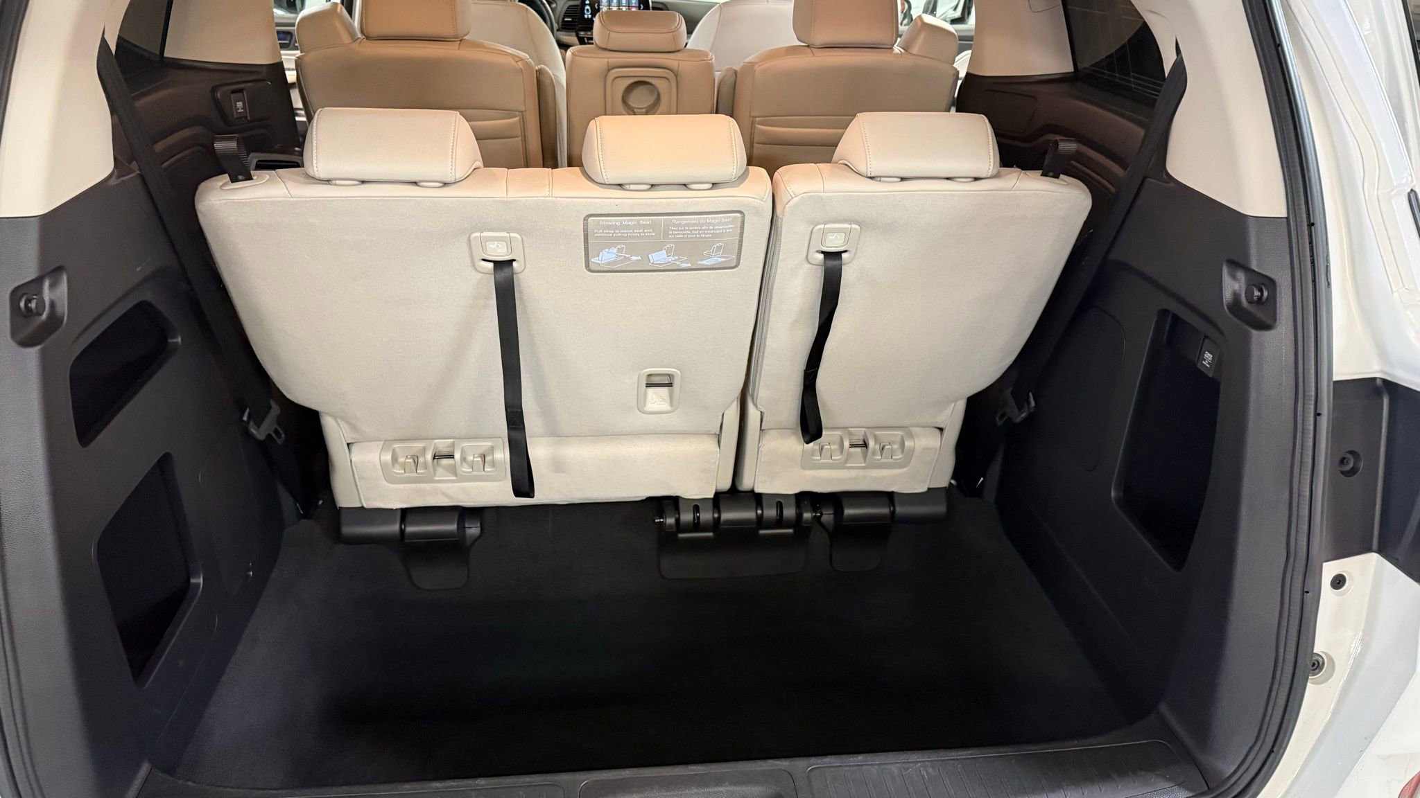 Used 2025 Honda Odyssey EX-L image 24