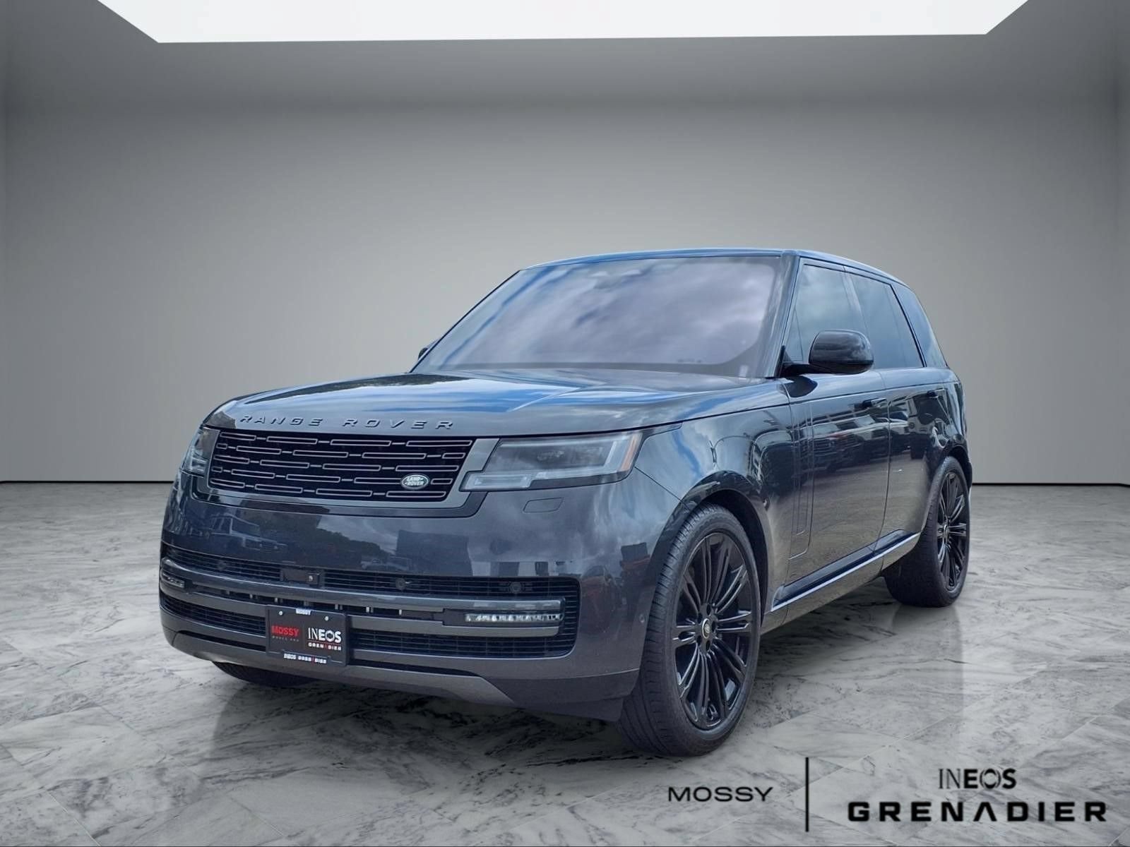 Used 2023 Land Rover Range Rover SE AWD/4WD image 4