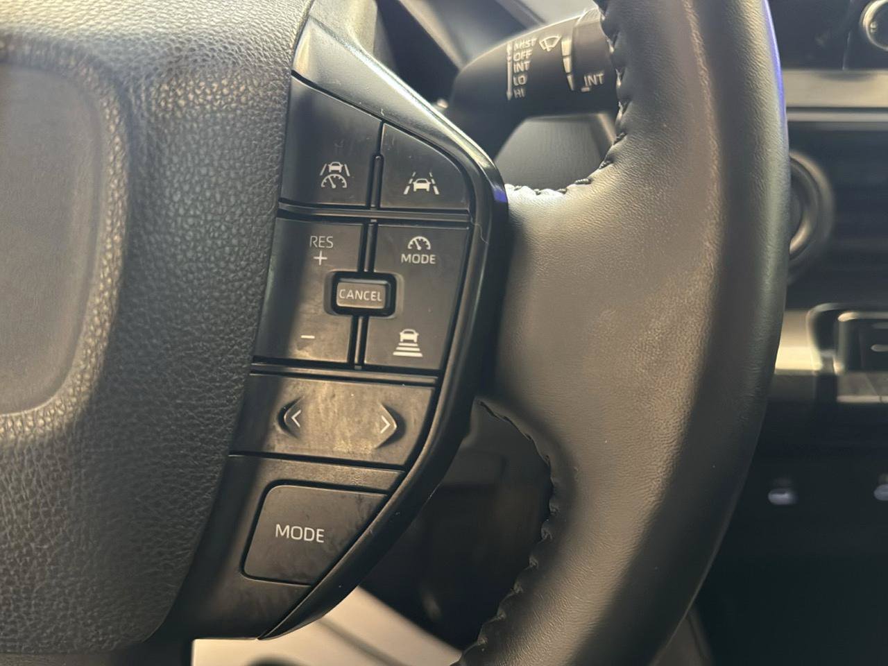 Used 2024 Toyota Prius LE FWD image 12