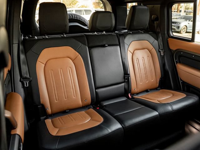 Certified 2022 Land Rover Defender 110 X AWD/4WD image 34