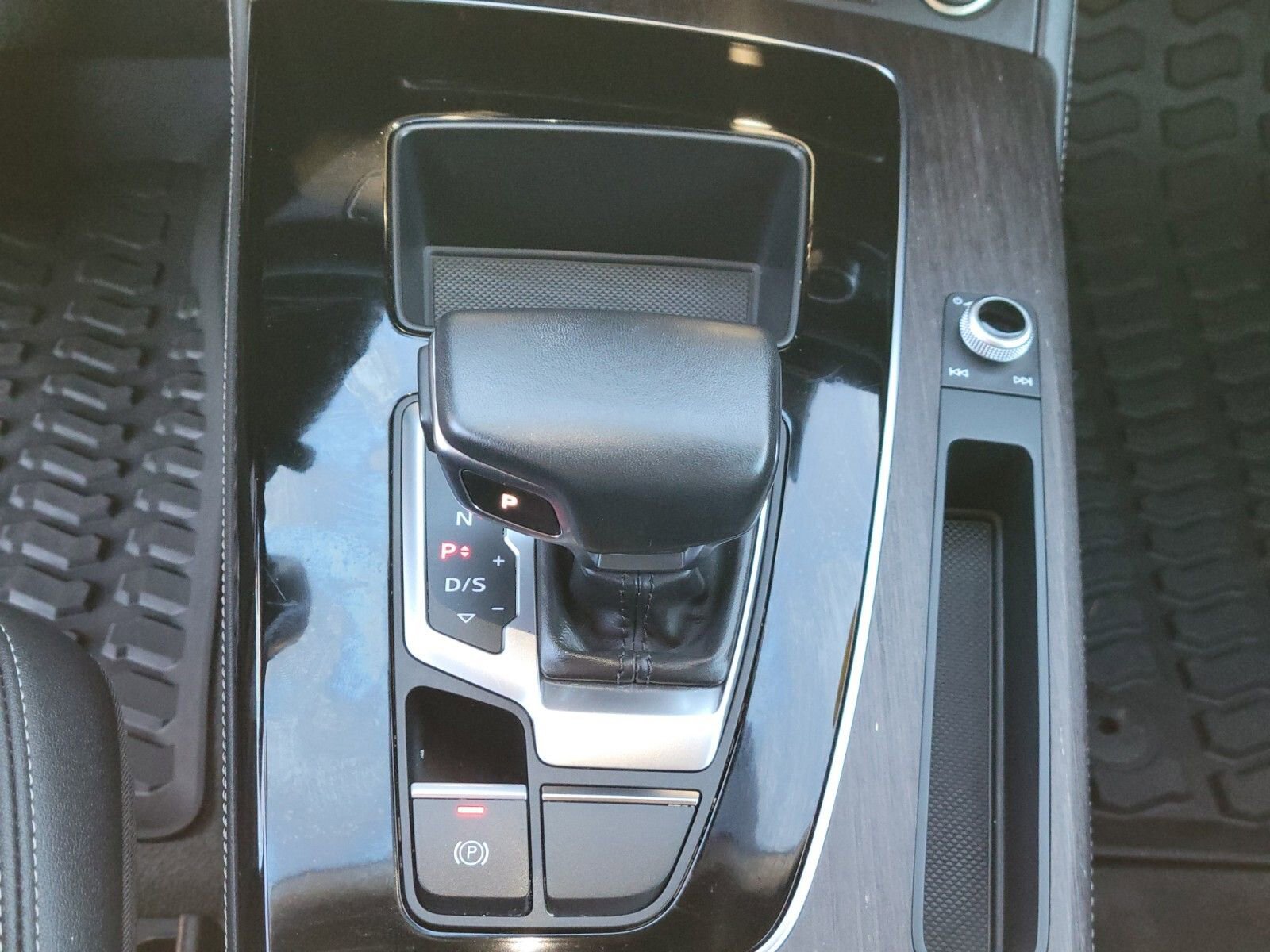 Used 2023 Audi Q5 2.0T Premium Plus image 24