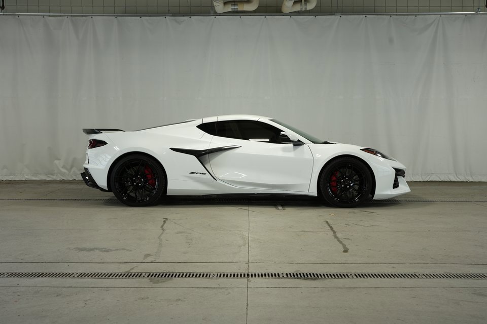 Used 2023 Chevrolet Corvette Z06 image 6