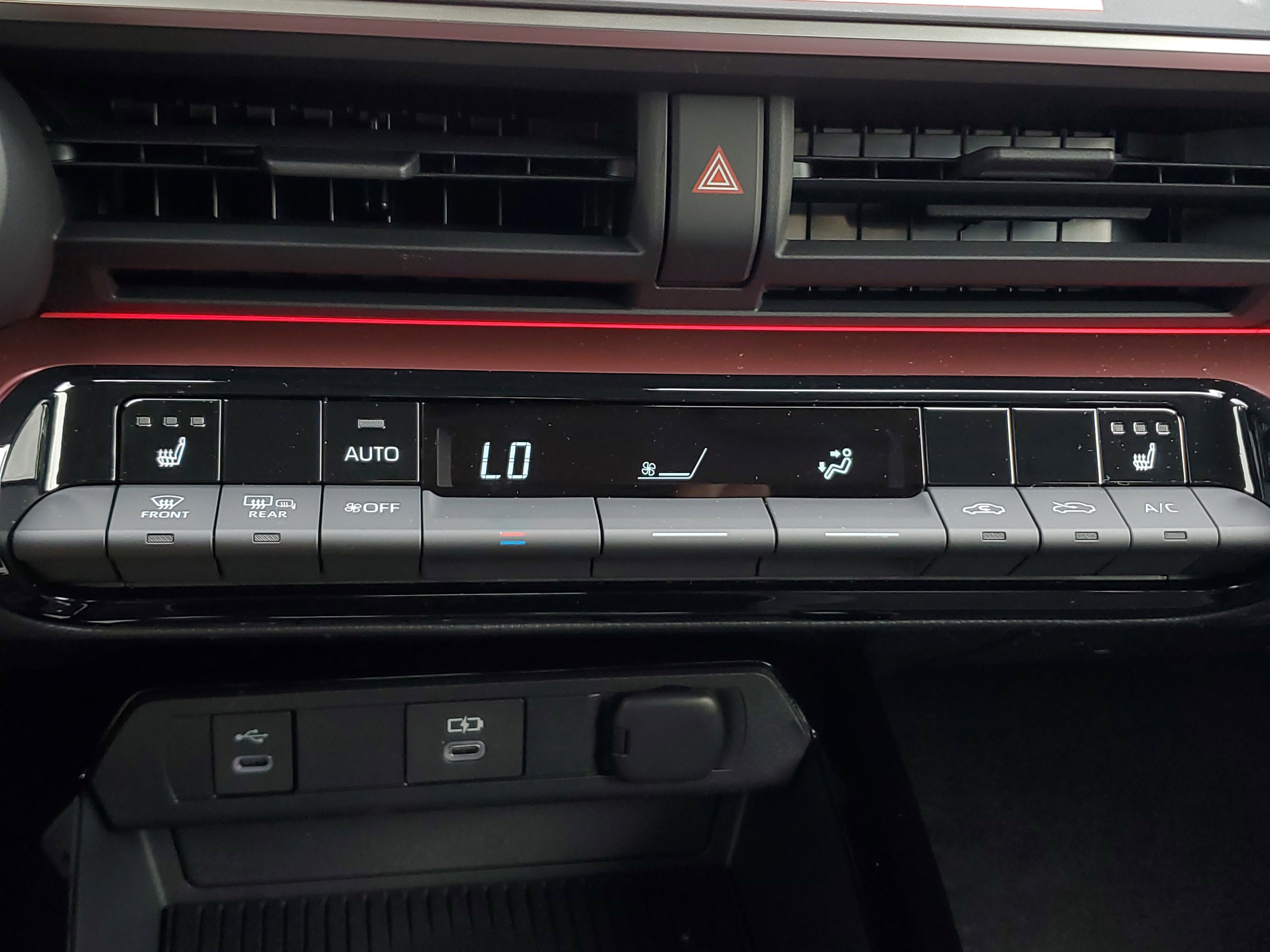 New 2026 Toyota Prius Plug-In Hybrid FWD image 24