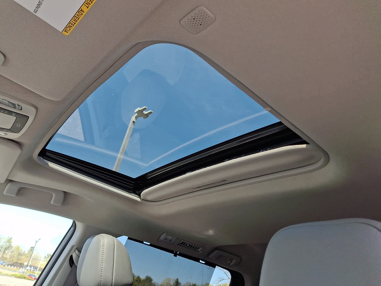 Used 2023 Toyota Sienna XLE AWD/4WD image 17